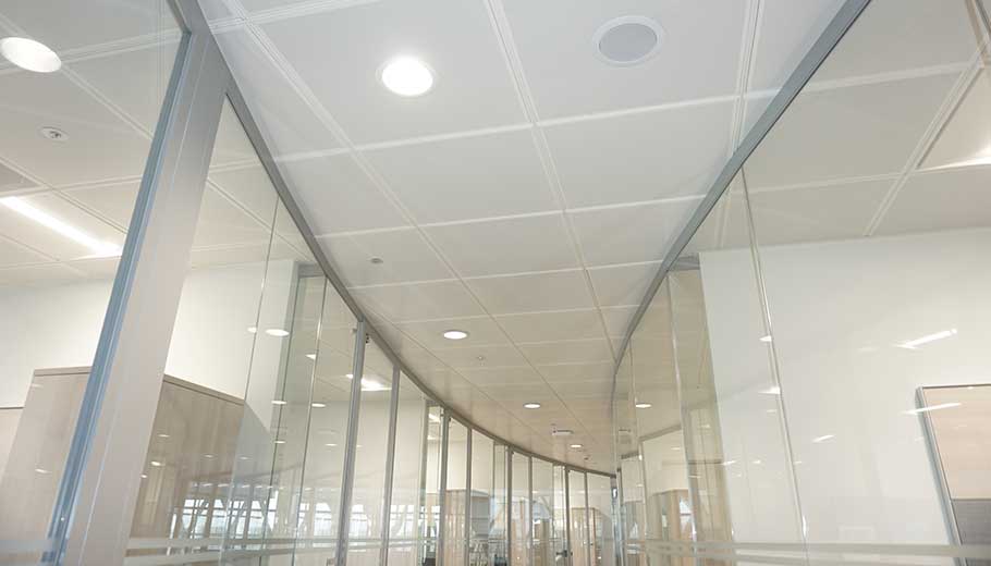 Low-carbon glass cuts embodied carbon in office partitions